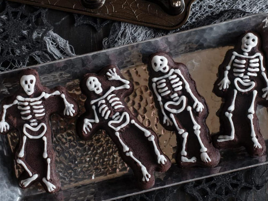 Nordic Ware Backform Spooky Skeleton Cakelet