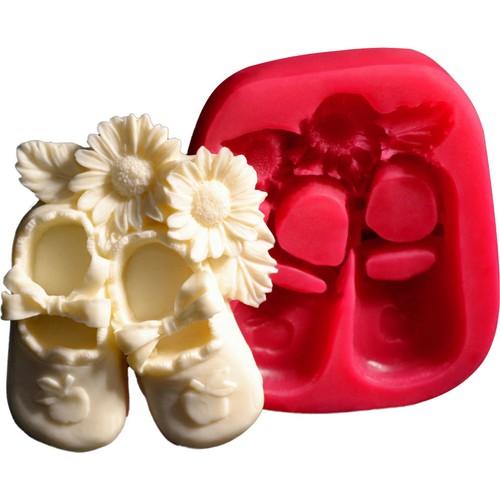 Baby Schuhe mit Blumen Silikonform - Tortendekoshop