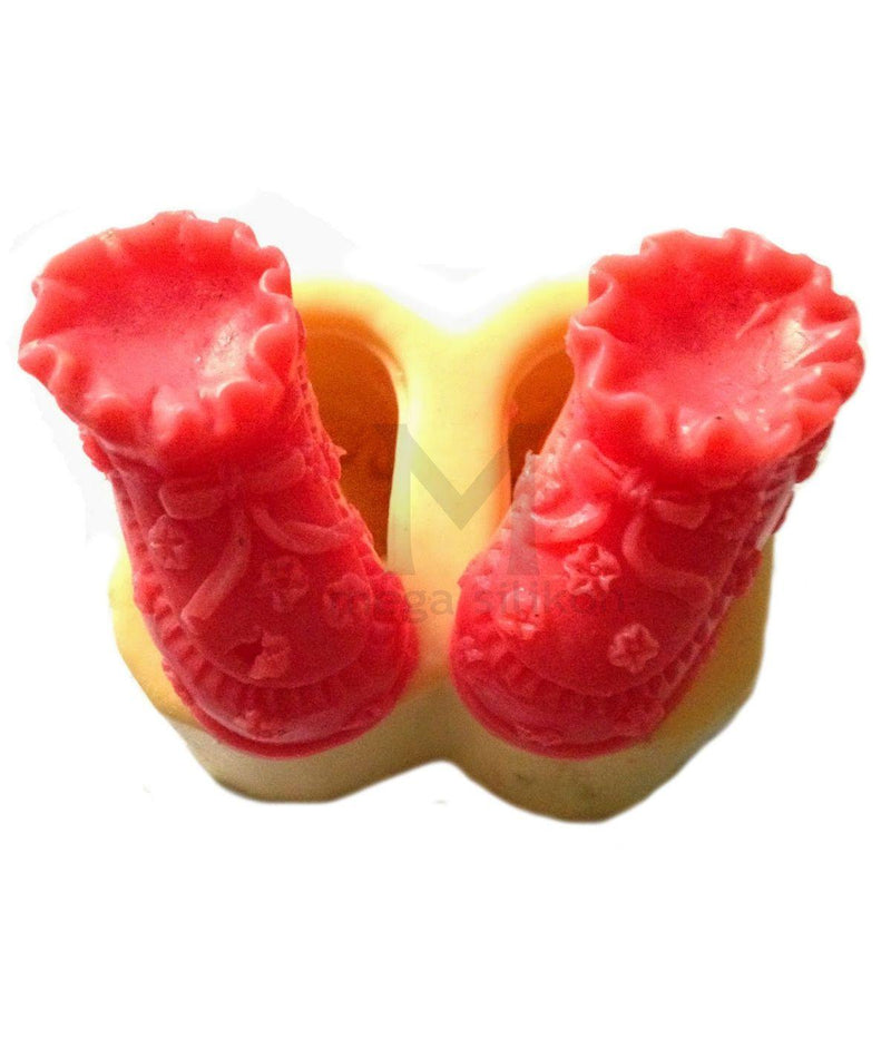 Baby Schuhe mit Figüren Silikonform - Tortendekoshop