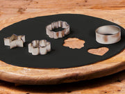 Funcakes Ausgerollte Rollfondant Raven black, schwarz, Durchmesser, 36cm - Tortendekoshop